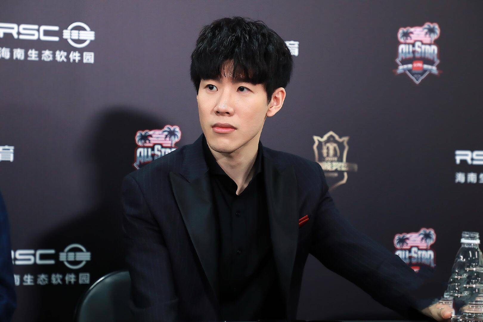 于推动羽毛 于推动羽毛